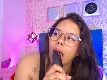 Girls: discover live performances with matured cam models, from teasing to fixations, in a variety of stunning live sex cams.