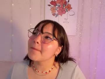 Girls: discover live performances with matured cam models, from teasing to fixations, in a variety of stunning live sex cams.