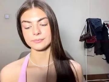 Girls: discover live performances with matured cam models, from teasing to fixations, in a variety of stunning live sex cams.