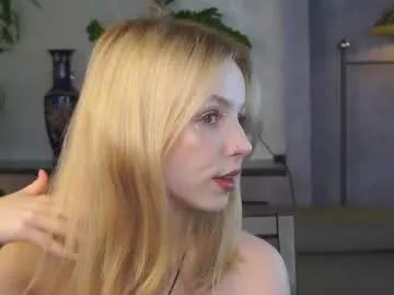 Girls: discover live performances with matured cam models, from teasing to fixations, in a variety of stunning live sex cams.