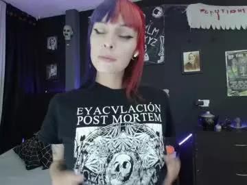 Girls: discover live performances with matured cam models, from teasing to fixations, in a variety of stunning live sex cams.