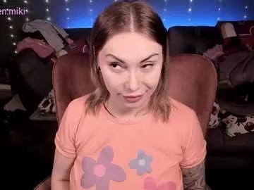 Girls: discover live performances with matured cam models, from teasing to fixations, in a variety of stunning live sex cams.