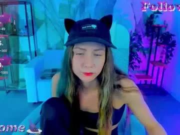 Girls: discover live performances with matured cam models, from teasing to fixations, in a variety of stunning live sex cams.