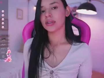 Girls: discover live performances with matured cam models, from teasing to fixations, in a variety of stunning live sex cams.