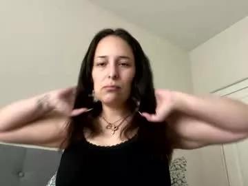 Girls: discover live performances with matured cam models, from teasing to fixations, in a variety of stunning live sex cams.