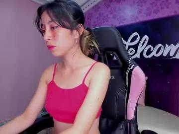Girls: discover live performances with matured cam models, from teasing to fixations, in a variety of stunning live sex cams.