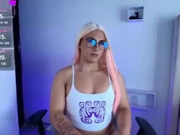 Girls: discover live performances with matured cam models, from teasing to fixations, in a variety of stunning live sex cams.