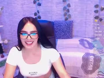 hannadaves_ from Chaturbate
