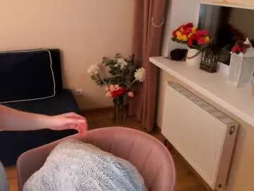 Girls: discover live performances with matured cam models, from teasing to fixations, in a variety of stunning live sex cams.