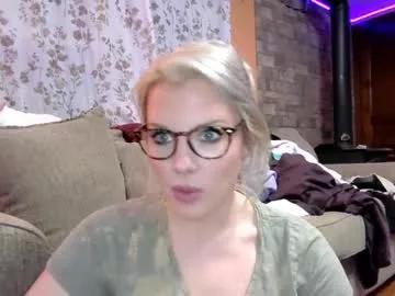 holly_bourbon from Chaturbate is Freechat