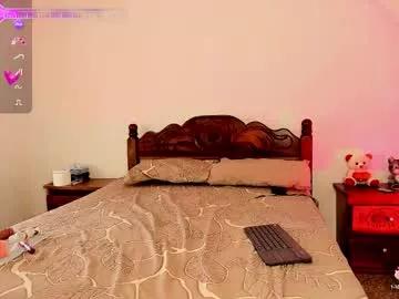 Girls: discover live performances with matured cam models, from teasing to fixations, in a variety of stunning live sex cams.