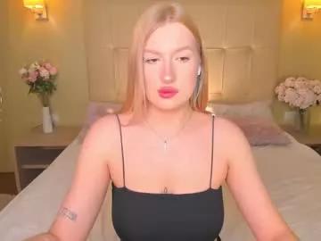 hollyylee from Chaturbate