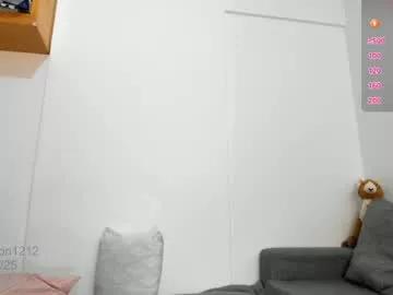 Girls: discover live performances with matured cam models, from teasing to fixations, in a variety of stunning live sex cams.