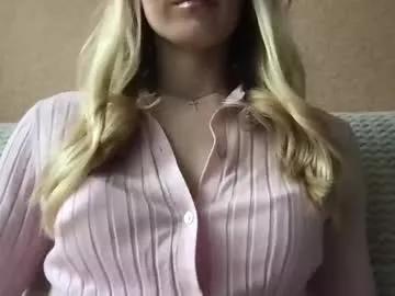 Girls: discover live performances with matured cam models, from teasing to fixations, in a variety of stunning live sex cams.
