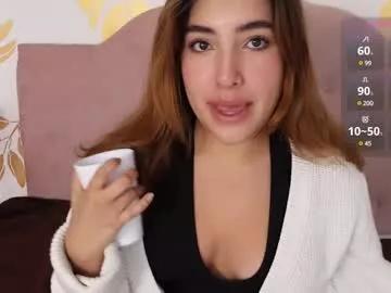Girls: discover live performances with matured cam models, from teasing to fixations, in a variety of stunning live sex cams.