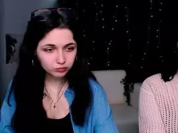 Girls: discover live performances with matured cam models, from teasing to fixations, in a variety of stunning live sex cams.