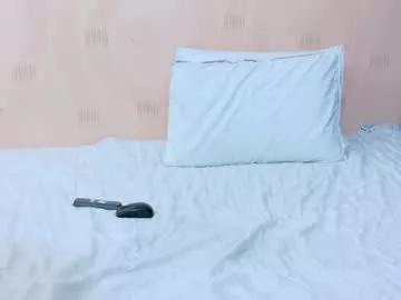 hornybarelylegalgirl from Chaturbate is Freechat