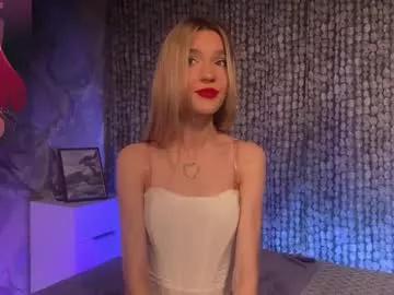 Girls: discover live performances with matured cam models, from teasing to fixations, in a variety of stunning live sex cams.