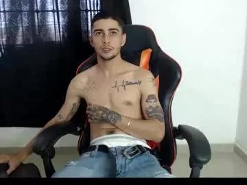 Girls: discover live performances with matured cam models, from teasing to fixations, in a variety of stunning live sex cams.