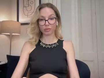 Girls: discover live performances with matured cam models, from teasing to fixations, in a variety of stunning live sex cams.