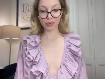 Girls: discover live performances with matured cam models, from teasing to fixations, in a variety of stunning live sex cams.