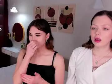 Girls: discover live performances with matured cam models, from teasing to fixations, in a variety of stunning live sex cams.
