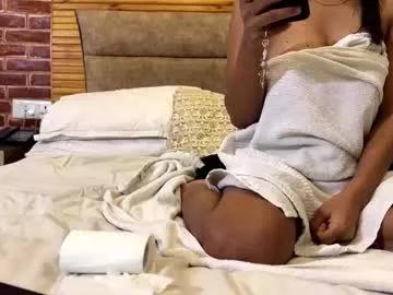 Girls: discover live performances with matured cam models, from teasing to fixations, in a variety of stunning live sex cams.