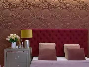 Girls: discover live performances with matured cam models, from teasing to fixations, in a variety of stunning live sex cams.