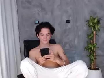 isaac_miler from Chaturbate