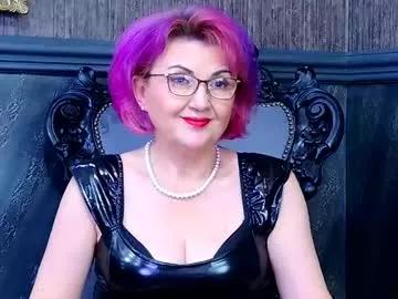 Girls: discover live performances with matured cam models, from teasing to fixations, in a variety of stunning live sex cams.