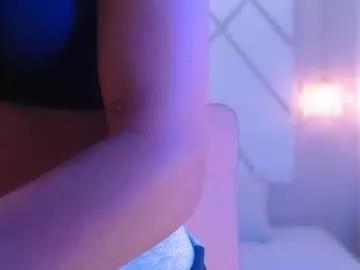 Girls: discover live performances with matured cam models, from teasing to fixations, in a variety of stunning live sex cams.