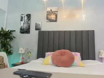 Girls: discover live performances with matured cam models, from teasing to fixations, in a variety of stunning live sex cams.