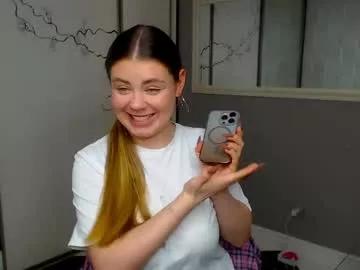 Girls: discover live performances with matured cam models, from teasing to fixations, in a variety of stunning live sex cams.