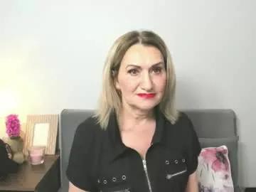 Girls: discover live performances with matured cam models, from teasing to fixations, in a variety of stunning live sex cams.