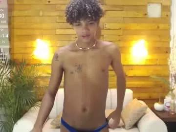 Girls: discover live performances with matured cam models, from teasing to fixations, in a variety of stunning live sex cams.