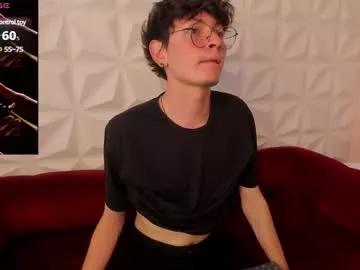 Girls: discover live performances with matured cam models, from teasing to fixations, in a variety of stunning live sex cams.