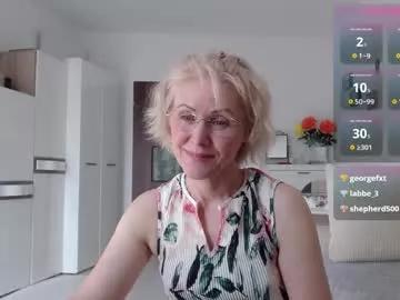 Girls: discover live performances with matured cam models, from teasing to fixations, in a variety of stunning live sex cams.