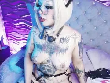 Girls: discover live performances with matured cam models, from teasing to fixations, in a variety of stunning live sex cams.