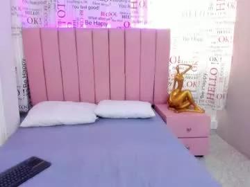 Girls: discover live performances with matured cam models, from teasing to fixations, in a variety of stunning live sex cams.