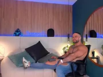Girls: discover live performances with matured cam models, from teasing to fixations, in a variety of stunning live sex cams.