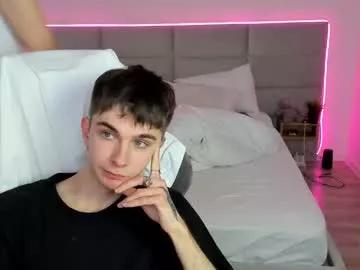 Girls: discover live performances with matured cam models, from teasing to fixations, in a variety of stunning live sex cams.
