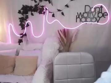 Girls: discover live performances with matured cam models, from teasing to fixations, in a variety of stunning live sex cams.