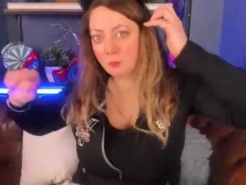 Girls: discover live performances with matured cam models, from teasing to fixations, in a variety of stunning live sex cams.