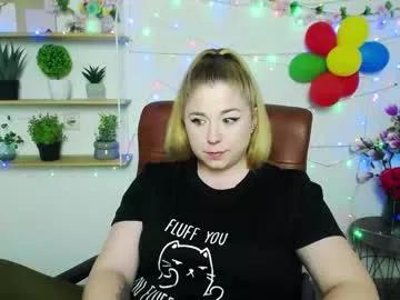 Girls: discover live performances with matured cam models, from teasing to fixations, in a variety of stunning live sex cams.