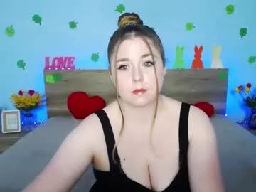 Girls: discover live performances with matured cam models, from teasing to fixations, in a variety of stunning live sex cams.