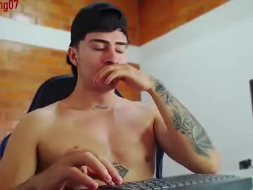 Girls: discover live performances with matured cam models, from teasing to fixations, in a variety of stunning live sex cams.
