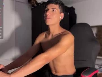 Girls: discover live performances with matured cam models, from teasing to fixations, in a variety of stunning live sex cams.
