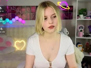Girls: discover live performances with matured cam models, from teasing to fixations, in a variety of stunning live sex cams.