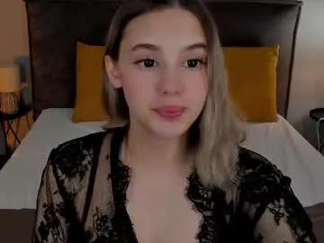 Girls: discover live performances with matured cam models, from teasing to fixations, in a variety of stunning live sex cams.