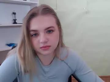 Girls: discover live performances with matured cam models, from teasing to fixations, in a variety of stunning live sex cams.